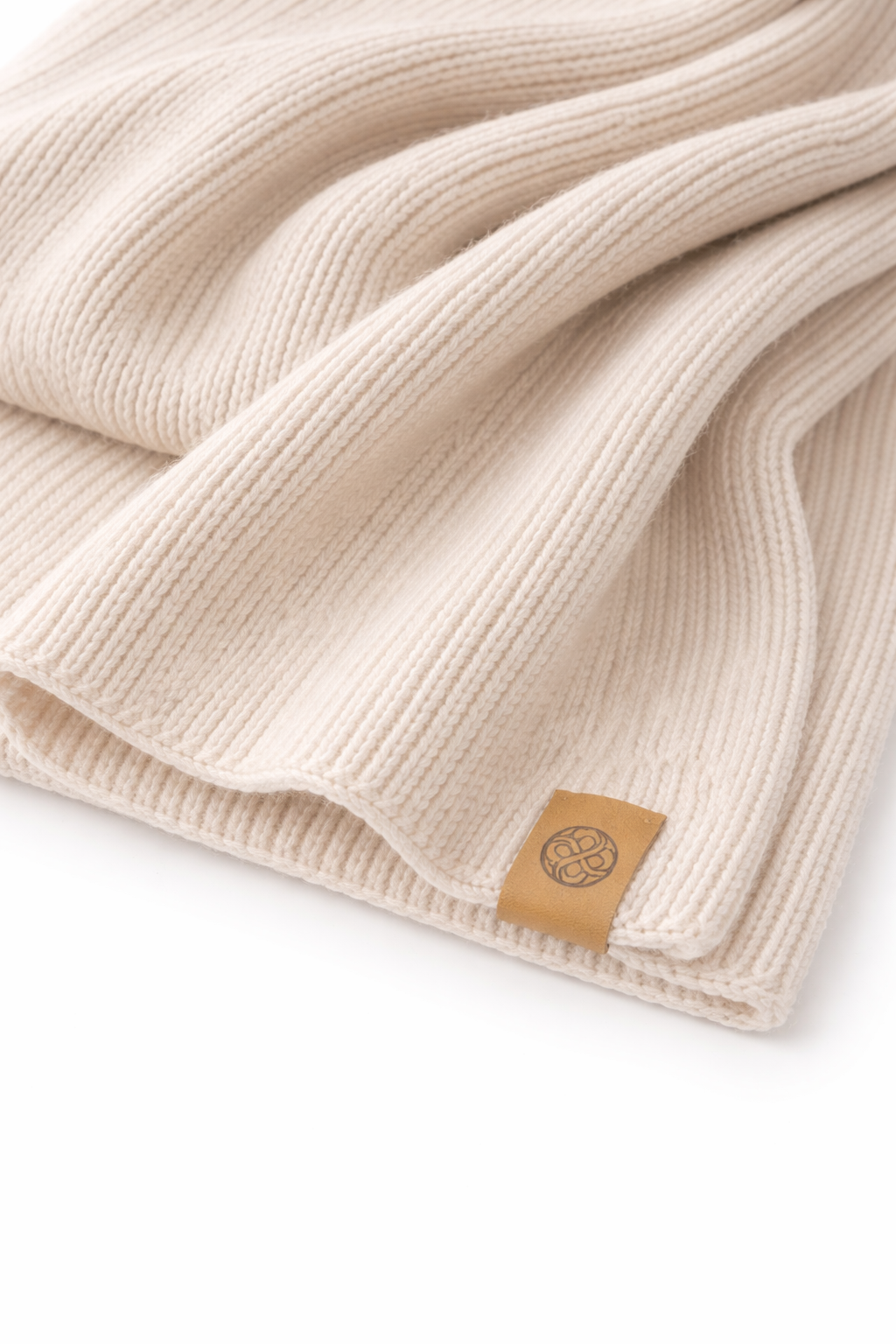 Merino wool beanie and scarf set Ivory